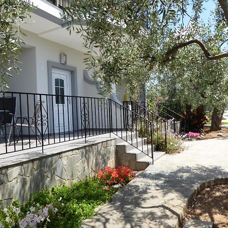 Studios Oleander Лименария Экстерьер фото